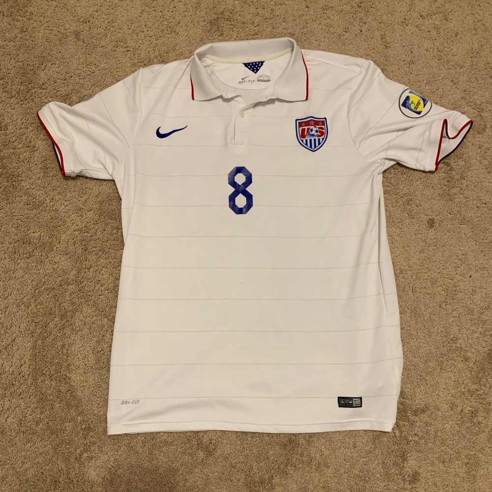 Clint Dempsey USA soccer jersey